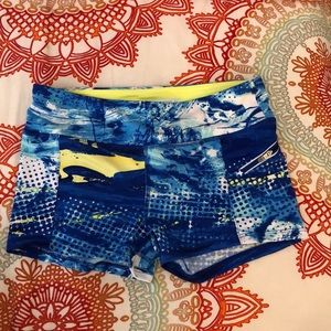 Forever 21 compression shorts small